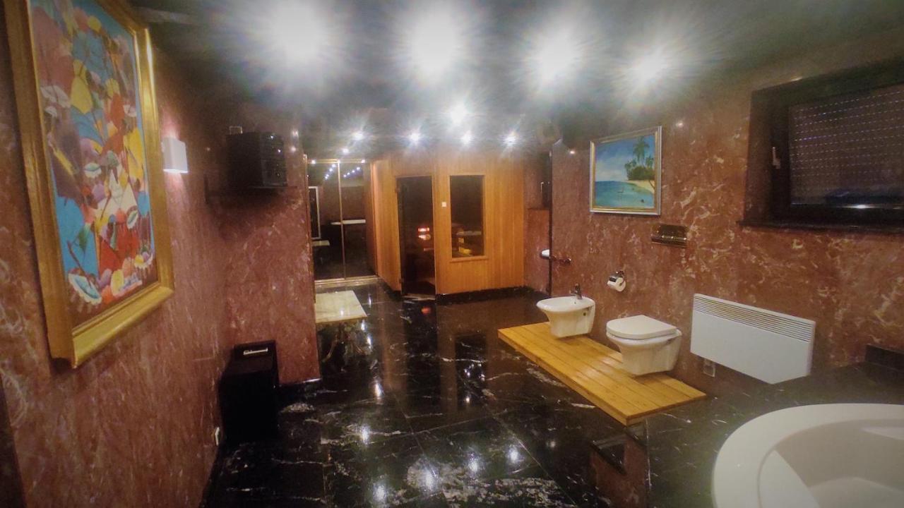 Studio 5 Warsaw Exterior photo